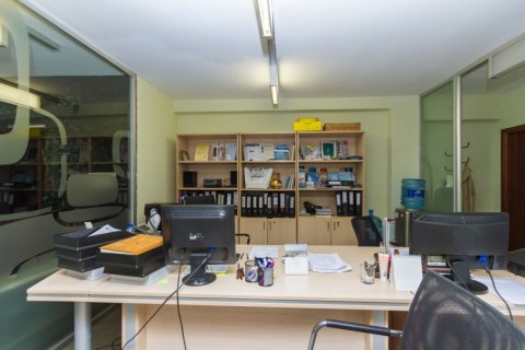 153m² Commercial property en Nicosia, Cyprus No. 106295 10
