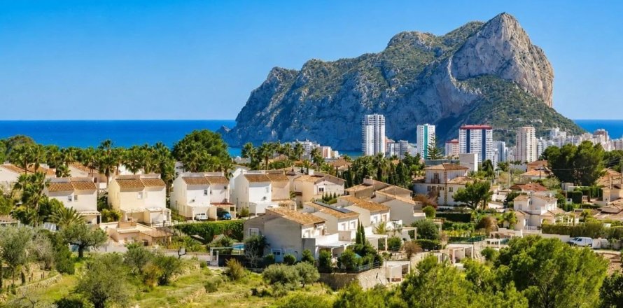 5 bedrooms Villa in Calpe, Spain No. 129092