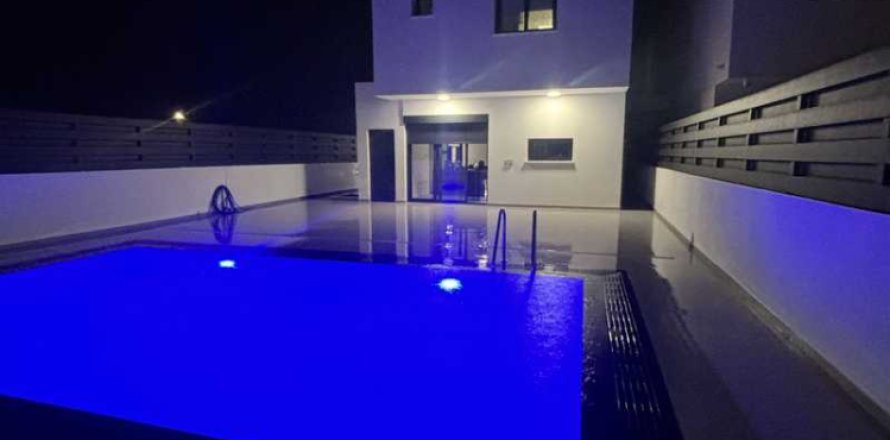 3 chambres Villa à Larnaca, Cyprus No. 69903