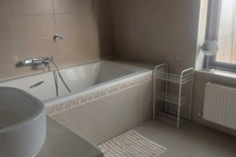 5 bedrooms House in Souni–Zanatzia, Cyprus No. 79499 3