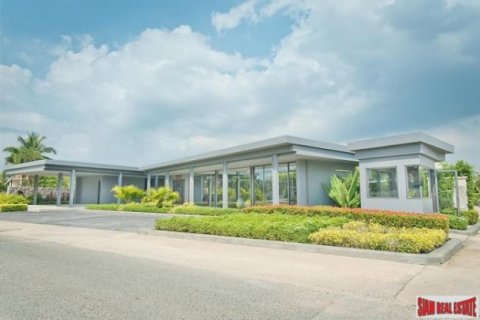 3 bedrooms Commercial property in Pattaya, Thailand No. 98119 16