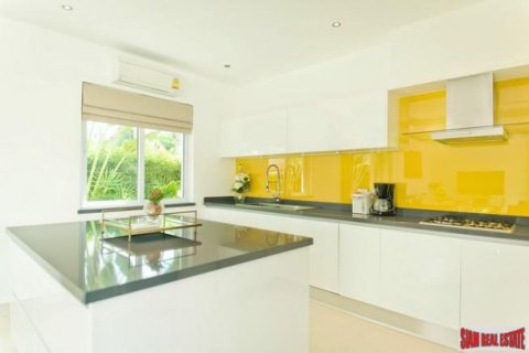 3 bedrooms Commercial property in Pattaya, Thailand No. 98119 8