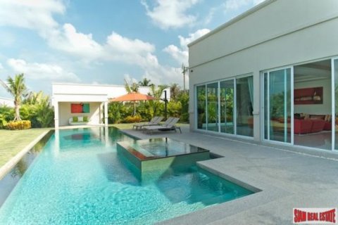 3 bedrooms Commercial property in Pattaya, Thailand No. 98119 12