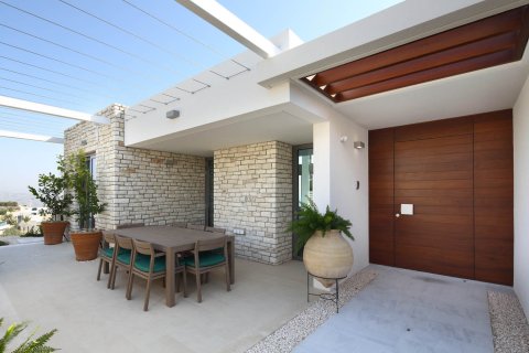 3 bedrooms Villa in Paphos, Cyprus No. 37550 6