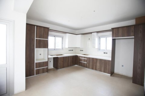 4 bedrooms Villa in Nicosia, Cyprus No. 106959 1