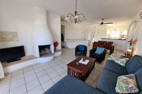 6 chambres Villa à Chloraka, Cyprus No. 84373 4