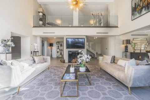 5 bedrooms Villa in Mougins, France No. 37631 6