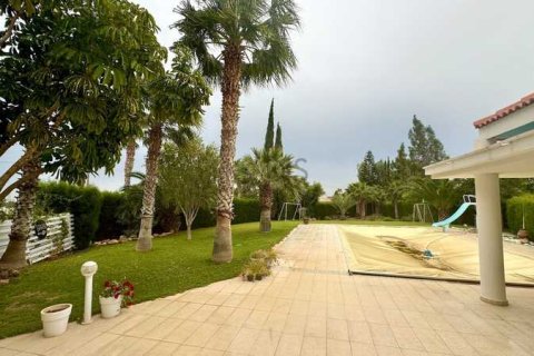 5 bedrooms Villa in Ypsonas, Cyprus No. 75142 15