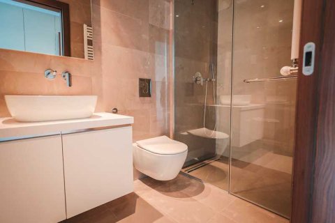 3 bedrooms Apartment in Limassol, Cyprus No. 104216 8