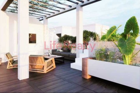 3 bedrooms Penthouse in Agios Georgios, Cyprus No. 102084 11