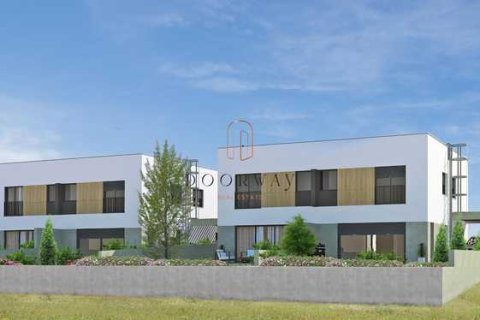 4 bedrooms House in Pyrgos, Cyprus No. 101313 1