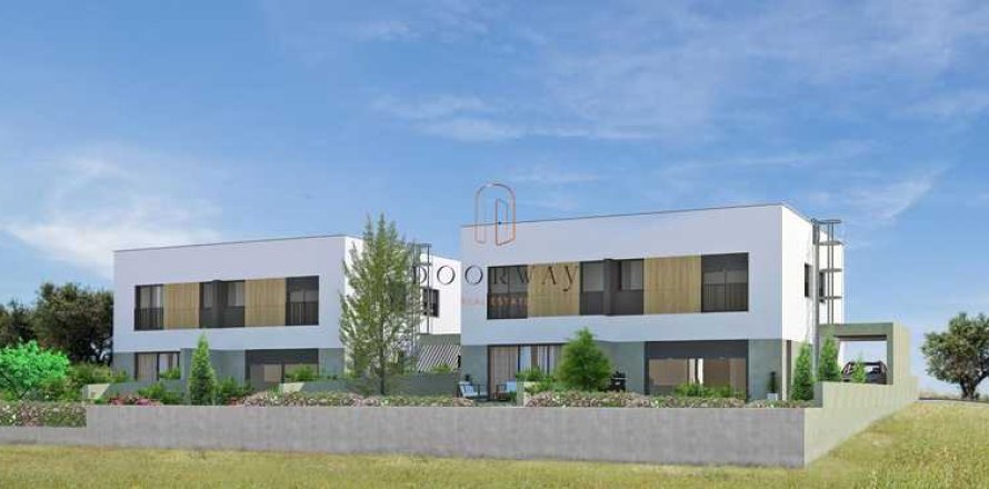 4 bedrooms House in Pyrgos, Cyprus No. 101313