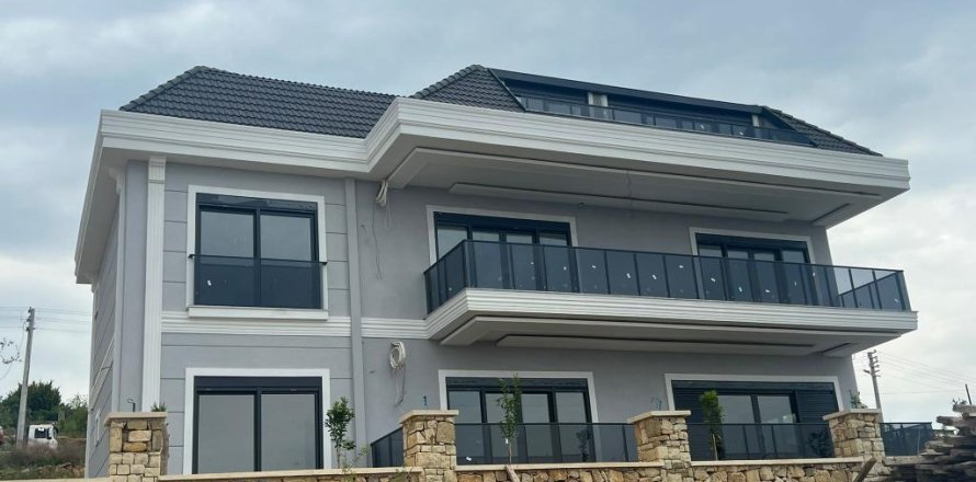 7 rooms Villa in Hoa Vang, Vietnam No. 92485