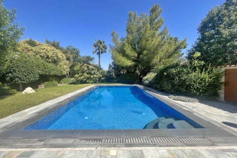 5 bedrooms House in Strovolos, Cyprus No. 42628 3