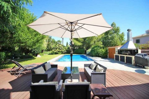 5 bedrooms House in Strovolos, Cyprus No. 42628 2