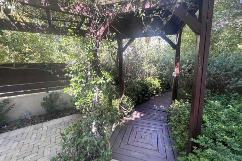 5 bedrooms House in Strovolos, Cyprus No. 42628 4