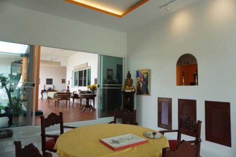 5 bedrooms House in Chiang Mai, Thailand No. 97514 11