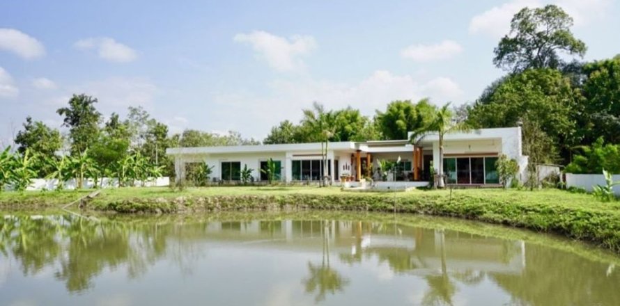 5 bedrooms House in Chiang Mai, Thailand No. 97514