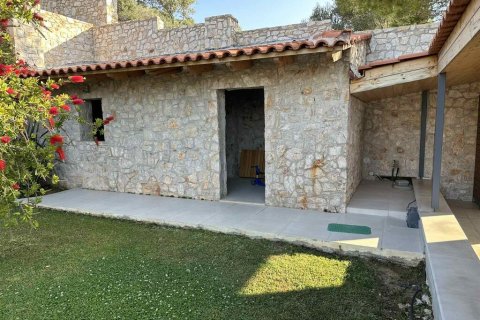 8 bedrooms House in Kalyvia Thorikou, Greece No. 108647 30