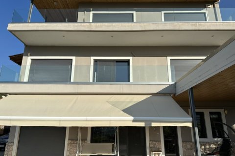 8 bedrooms House in Kalyvia Thorikou, Greece No. 108647 3