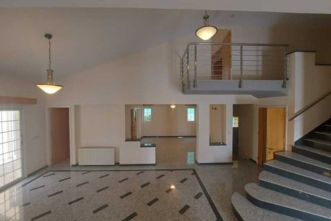 Дом с 5 спальнями в Энгоми, Кипр №100500 6