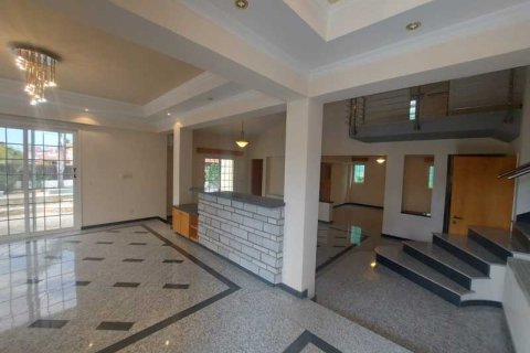 Дом с 5 спальнями в Энгоми, Кипр №100500 5