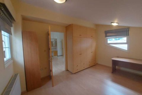 Дом с 5 спальнями в Энгоми, Кипр №100500 12