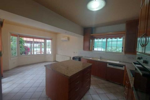 Дом с 5 спальнями в Энгоми, Кипр №100500 7