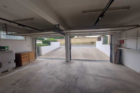 Дом с 5 спальнями в Энгоми, Кипр №100500 15