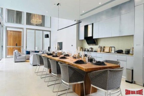 4 bedrooms Villa in Phuket, Thailand No. 97040 11