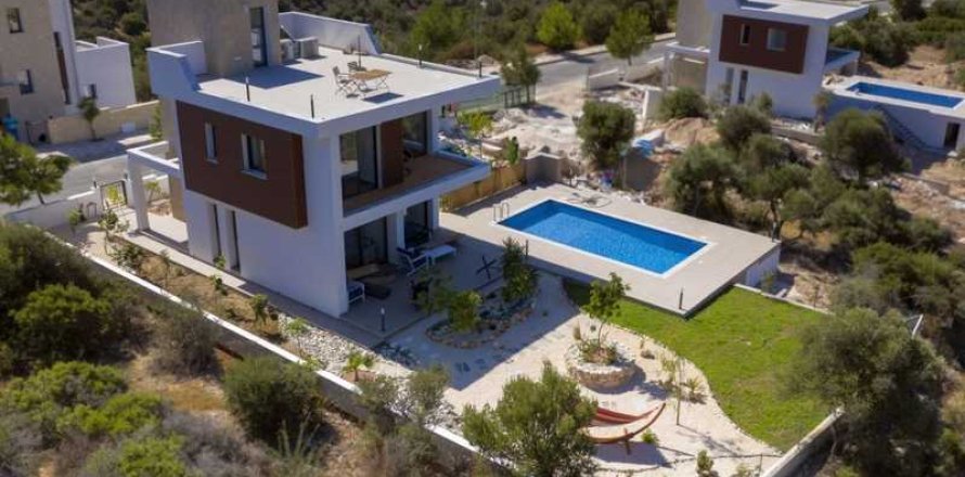 3 dormitorios Villa en Kouklia, Cyprus No. 84384