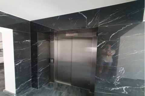 Квартира с 4 спальнями в Лимассол, Кипр №102690 12