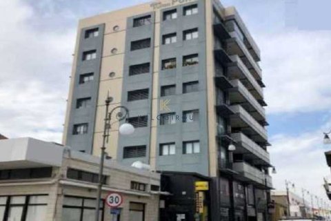 2 bedrooms Apartment in Larnaca, Cyprus No. 101864 9