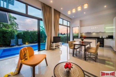 2 bedrooms Villa in Bang Tao, Thailand No. 96495 2