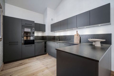 3 dormitorios Apartment en Les Belleville, France No. 100047 6