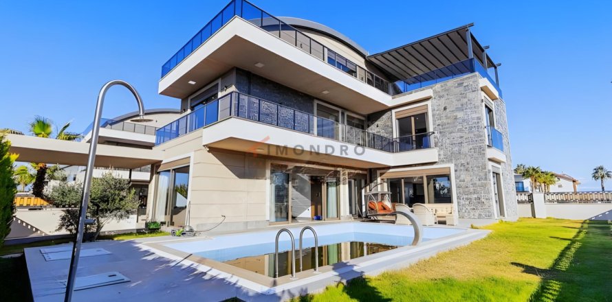 6 bedrooms Villa in Serik, Turkey No. 121030