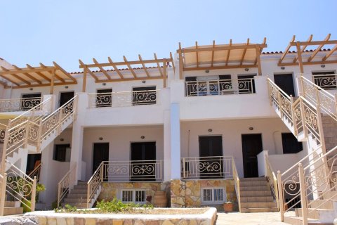 11 rooms Commercial property in Agistri, Greece No. 54385 1