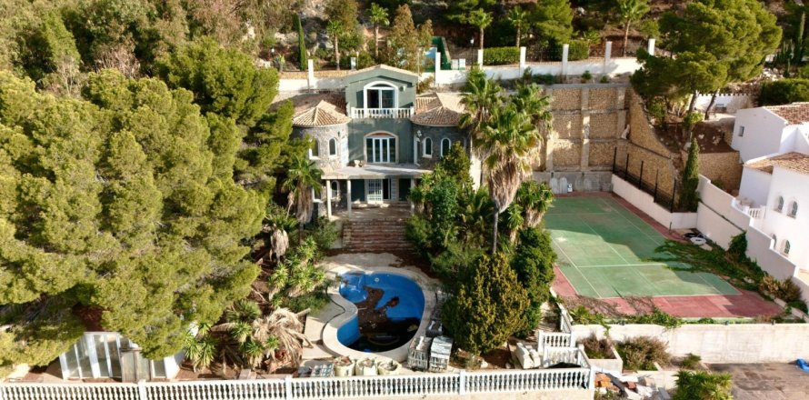 4 bedrooms House in Zona Altea Hills, Spain No. 124645