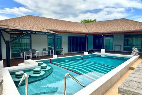 4 bedrooms Villa in Phuket, Thailand No. 97431 1