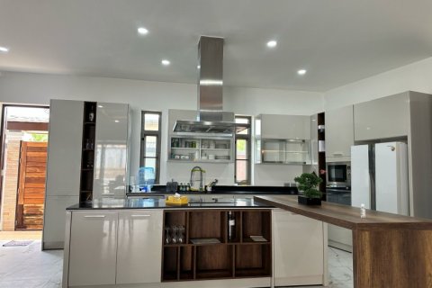 4 bedrooms Villa in Phuket, Thailand No. 97431 4