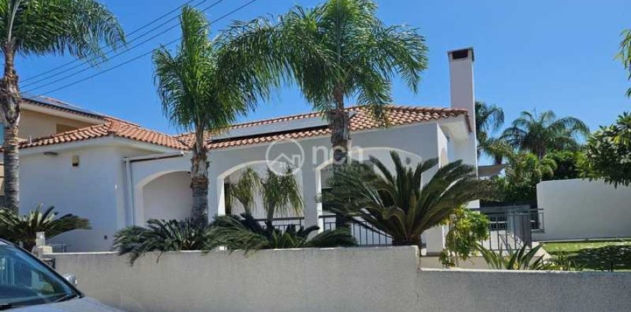 3 bedrooms House in Erimi, Cyprus No. 72379