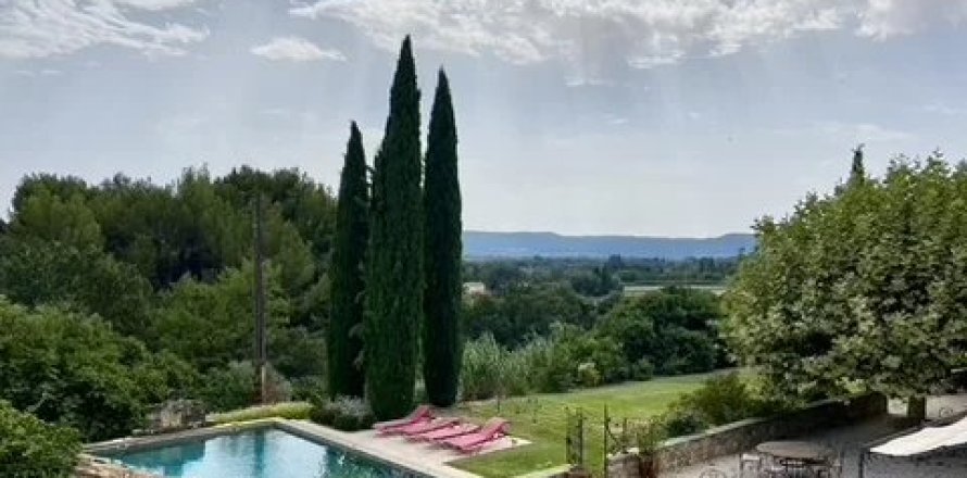 Дом студия в Экс-ан-Прованс, Франция №68101