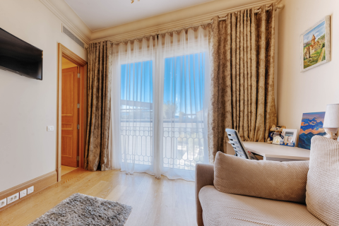 2 bedrooms Apartment in Tivat, Montenegro No. 104723 10