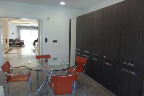 5 bedrooms House in Glyfada, Greece No. 56103 7