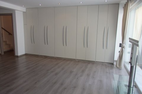 5 bedrooms House in Glyfada, Greece No. 56103 17