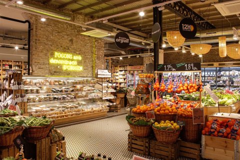 422m² Commercial property in Barcelona, Spain No. 99132 1