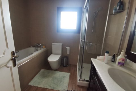 4 bedrooms House in Tala, Cyprus No. 37261 12