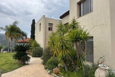 Дом с 4 спальнями в Акрунта, Кипр №79000 14