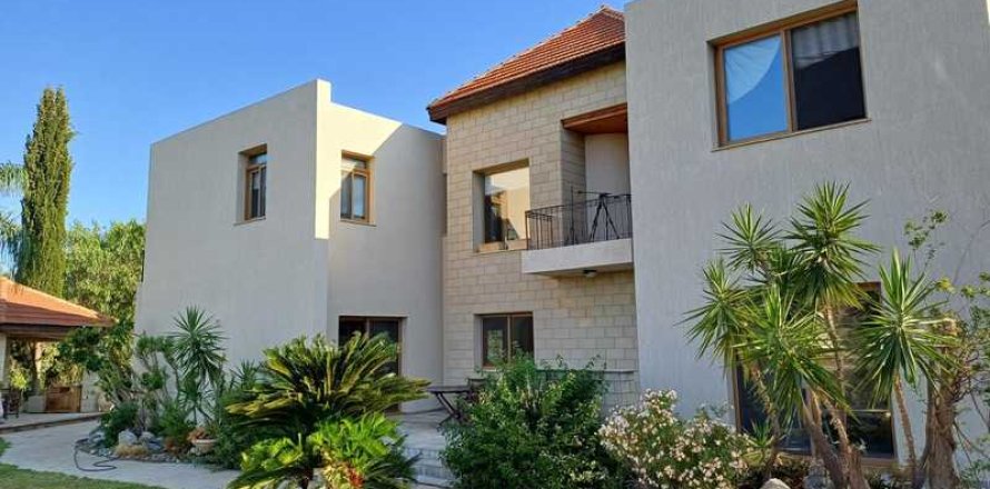 Дом с 4 спальнями в Акрунта, Кипр №79000