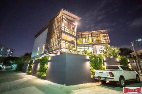 5 chambres House à Bangkok, Thailand No. 96932 24
